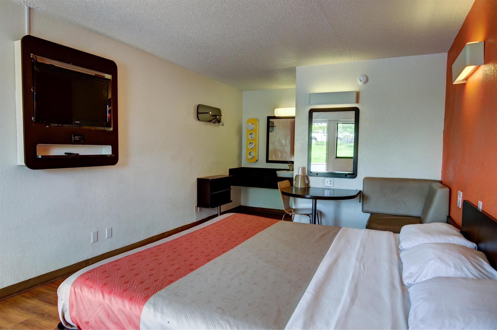 Hotel 6-kansas City, Mo Kansas City